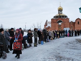 Крещение в Торезе 19 января 2013 года на Новой плотине