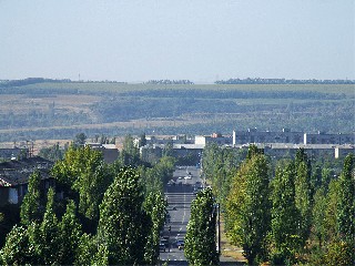 Улица Энгельса Центр города Тореза  Вид с микрорайона