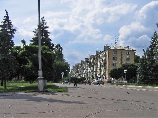 Улица Пионерская  вид с центральной площади в сторону улицы Николаева Торез