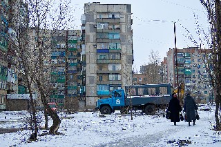 Водоканал ремонтирует порыв трубы в Торезе