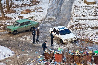 Машины выбросили в мусорник